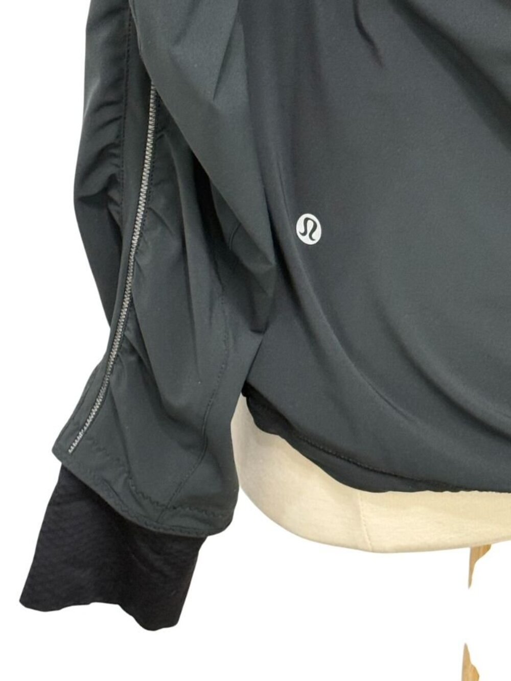 Lululemon Women’s Gather Me Slightly Black Zip Up Jacket Swift Ultra Hood Size 6 - Picture 9 of 14